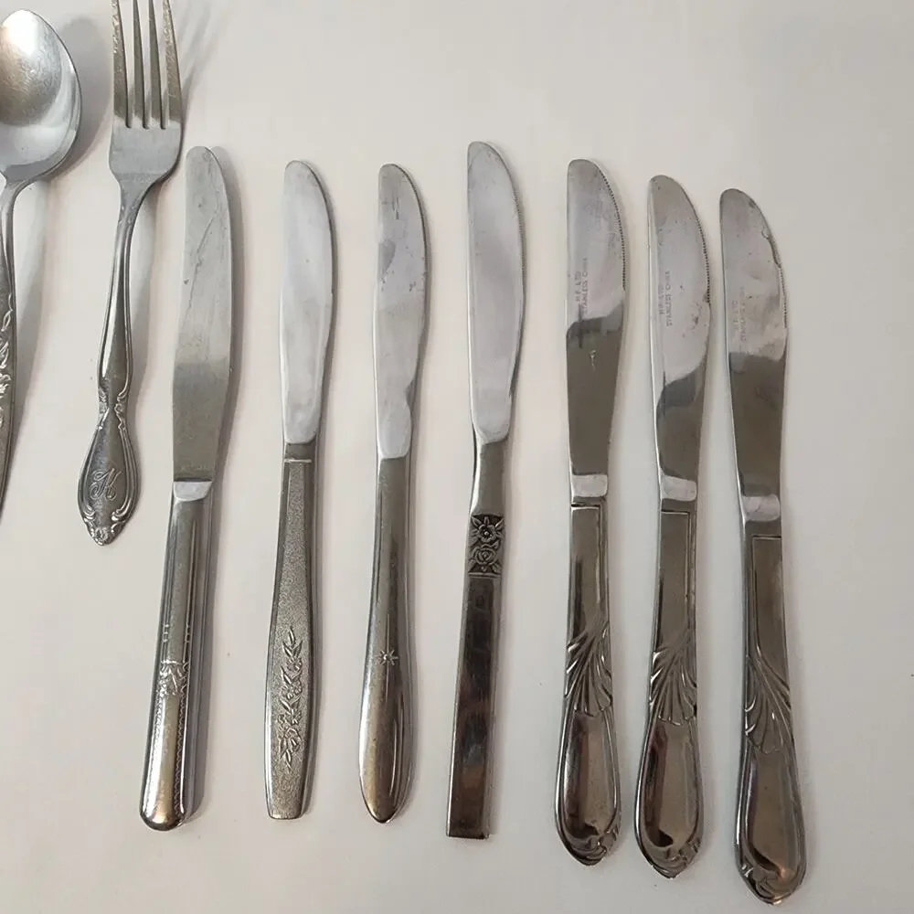 Miscellaneous 15 Piece Utensils Lot Oneida Rogers Spoons Butter Knife Fork
